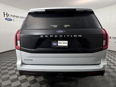 Certified 2025 Ford Expedition Active RWD image 6