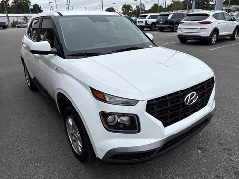 New 2026 Hyundai Venue SE image 5