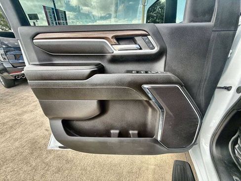 Used 2024 Chevrolet Silverado 2500 LT AWD/4WD image 21