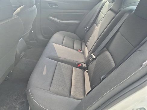 Used 2025 Nissan Altima 2.5 SV FWD image 27