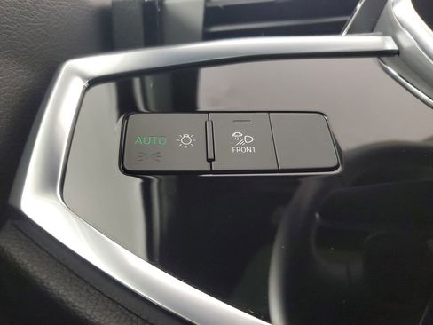 Used 2023 Audi Q3 2.0T Premium Plus w/ Premium Plus Package image 35