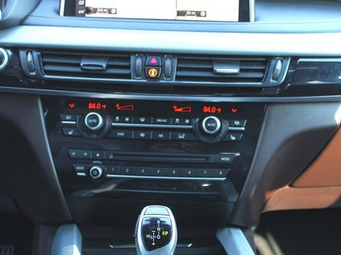 Used 2017 BMW X5 xDrive50i w/ M Sport Package image 12