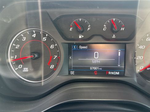 Used 2019 Chevrolet Camaro LT RWD image 7