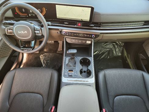 New 2026 Kia Carnival LXS image 18