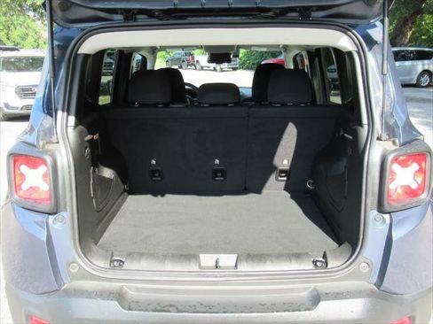 Certified 2023 Jeep Renegade Trailhawk AWD/4WD image 34