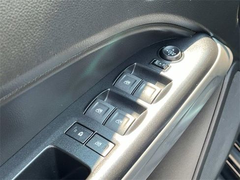 Used 2019 Chevrolet Colorado ZR2 image 26