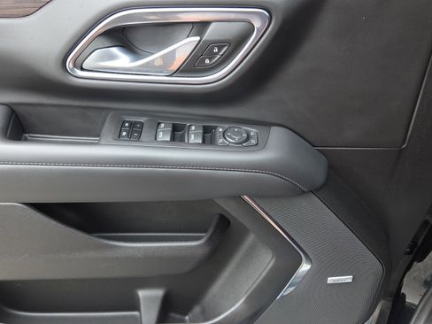 Used 2024 Chevrolet Tahoe Z71 w/ Luxury Package image 28