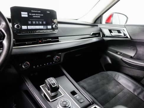 Used 2022 Mitsubishi Outlander SE image 36