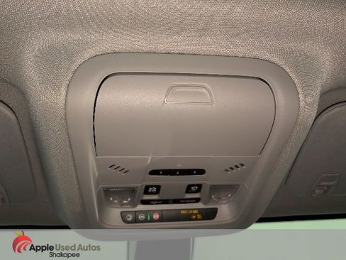 Used 2021 GMC Acadia SLT w/ Elevation Edition image 26