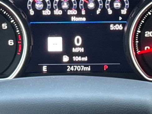 Used 2022 Chevrolet Silverado 1500 High Country image 16