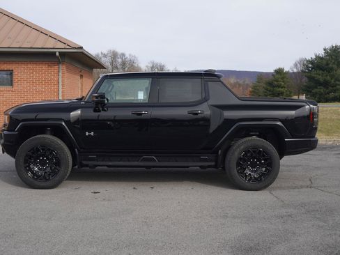 New 2026 GMC Hummer EV 4x4 Crew Cab image 8
