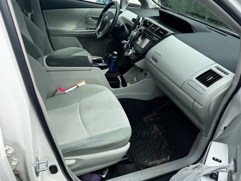 Used 2012 Toyota Prius V Three w/ Preferred Accessory Pkg FWD image 16