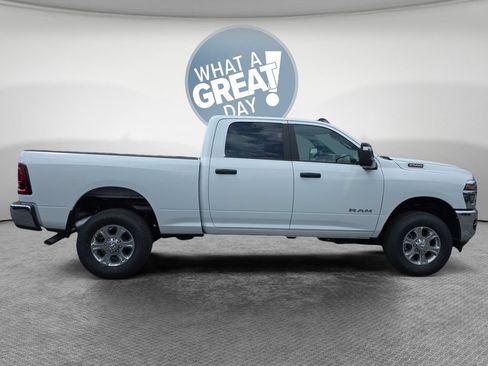 New 2026 RAM 2500 Big Horn AWD/4WD image 2
