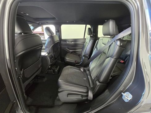 New 2025 Jeep Grand Cherokee L Altitude RWD image 12