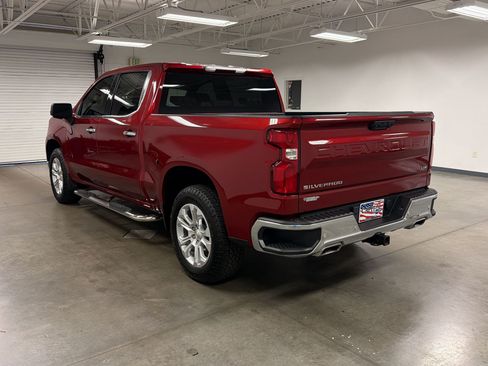 Used 2024 Chevrolet Silverado 1500 LTZ AWD/4WD image 2