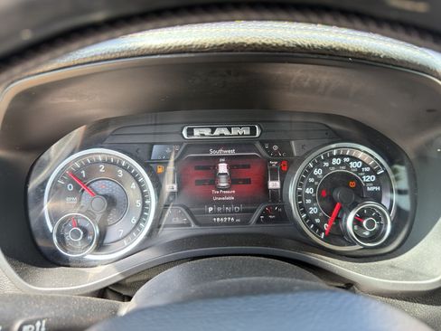 Used 2020 RAM 1500 Laramie AWD/4WD image 33