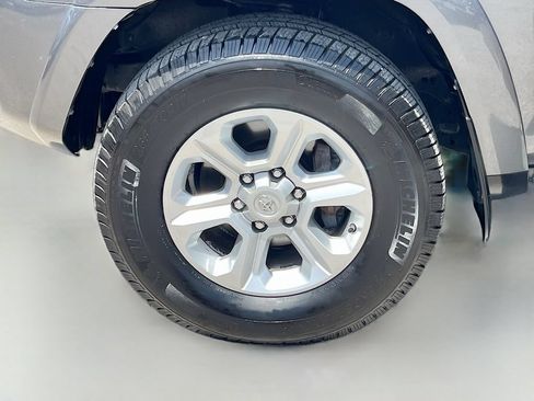 Used 2019 Toyota 4Runner SR5 Premium AWD/4WD image 30