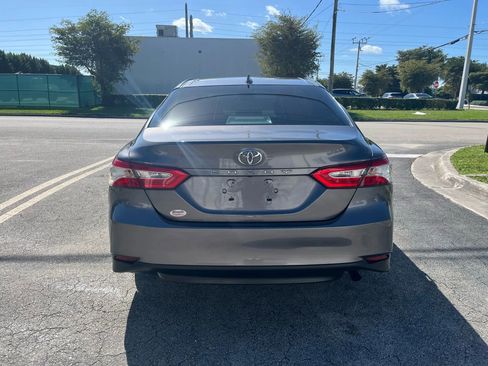 Used 2019 Toyota Camry L image 8