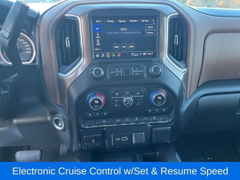 Used 2022 Chevrolet Silverado 2500 High Country w/ Z71 Off-Road Package image 38