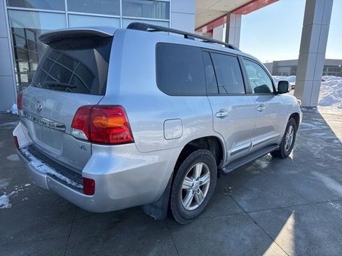 Used 2015 Toyota Land Cruiser w/ Preferred Accessory Package image 7