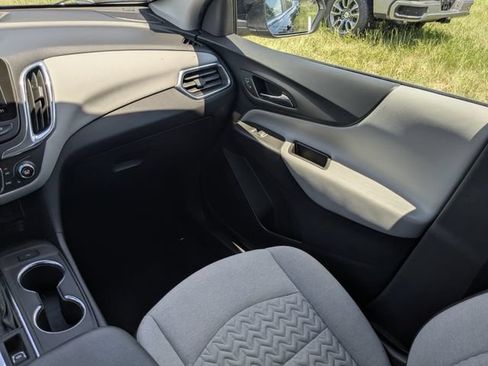 Used 2024 Chevrolet Equinox LT FWD image 21