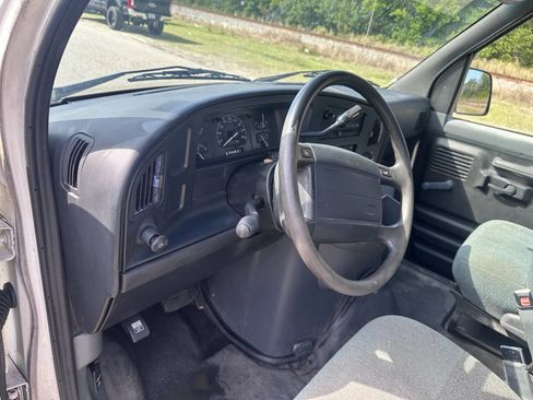 Used 1995 Ford E-250 and Econoline 250 image 11