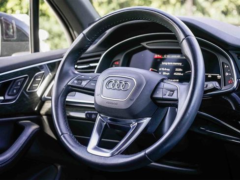 Used 2022 Audi Q7 Premium Plus w/ Premium Plus Package image 15