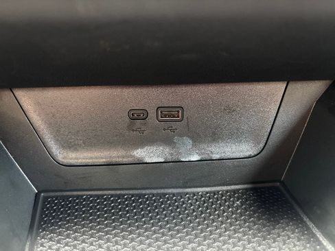 Used 2025 Chevrolet Equinox LT image 24