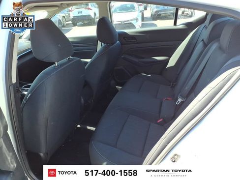 Used 2024 Nissan Altima 2.5 SV AWD/4WD image 12