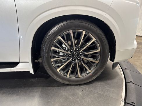 New 2026 INFINITI QX80 Autograph image 13