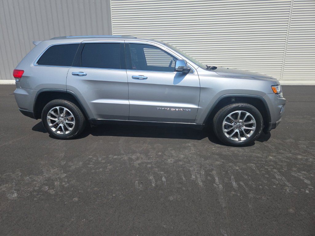 Used 2016 Jeep Grand Cherokee Limited w/ Luxury Group II RWD image 17