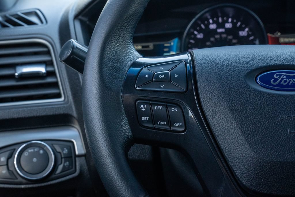 Used 2018 Ford Explorer XLT w/ Equipment Group 201A FWD image 25