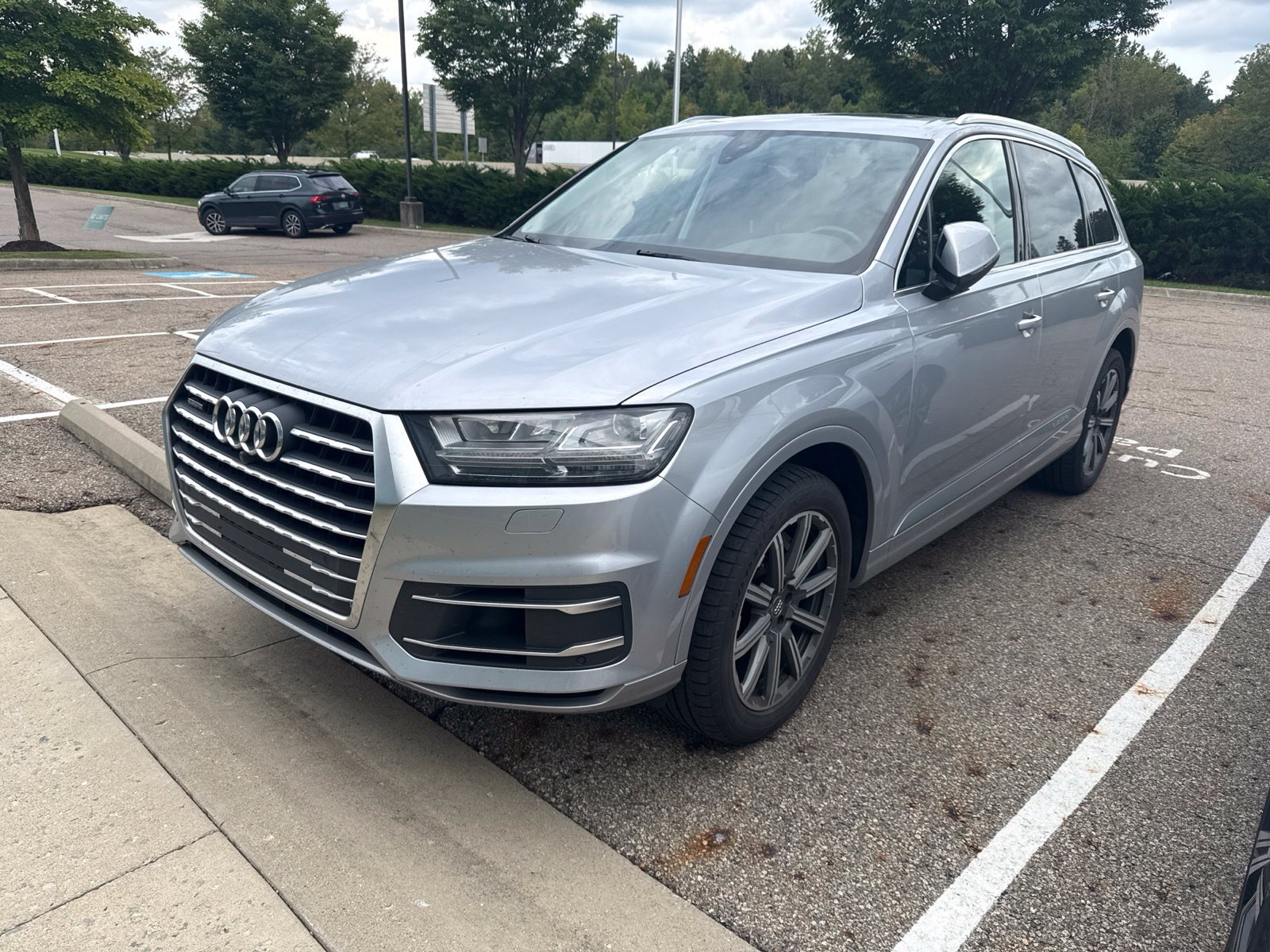 Used 2019 Audi Q7 3.0T Premium Plus w/ Premium Plus Package AWD/4WD image 1