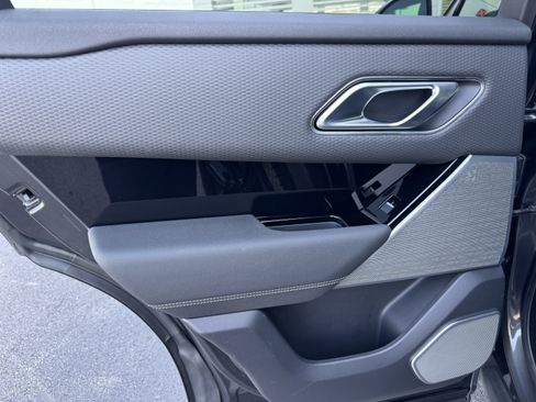 Certified 2022 Land Rover Range Rover Velar R-Dynamic S AWD/4WD image 26