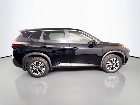 Used 2023 Nissan Rogue SV image 11