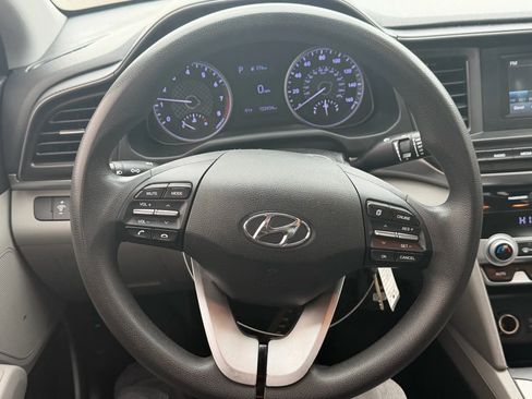 Used 2020 Hyundai Elantra SE image 12
