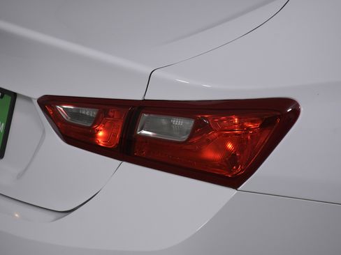 Used 2024 Chevrolet Malibu LS w/ Driver Confidence Package image 31