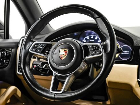 Used 2019 Porsche Cayenne Sport Utility 4D image 20