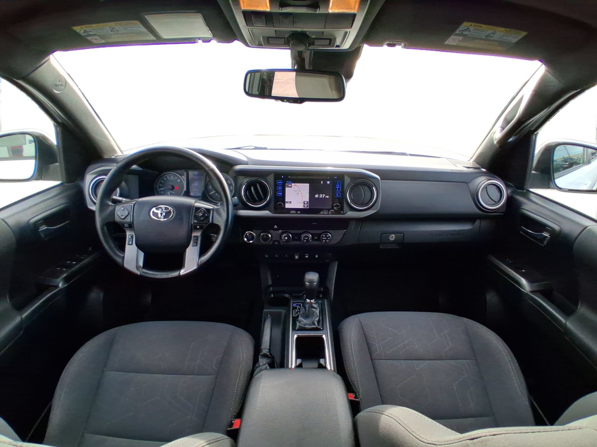 Used 2019 Toyota Tacoma TRD Off-Road w/ Technology Package AWD/4WD image 12