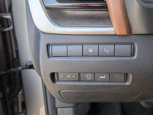Certified 2024 Nissan Rogue Platinum w/ Platinum Premium Package FWD image 19