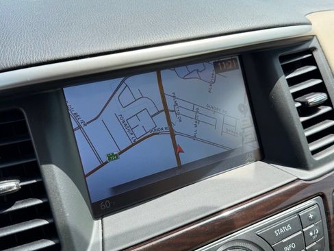 Used 2016 Nissan Pathfinder SL w/ SL Premium Package FWD image 20