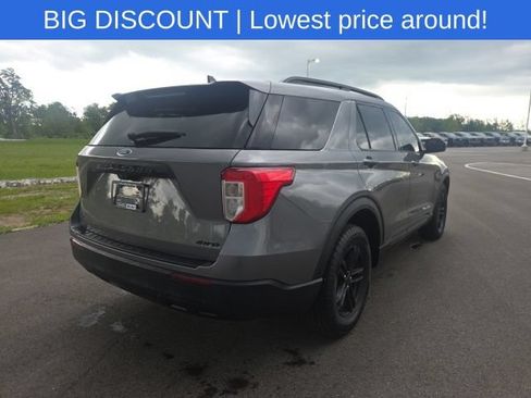 Used 2023 Ford Explorer XLT AWD/4WD image 9