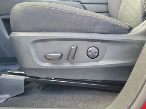 Certified 2023 Nissan Pathfinder SV image 23