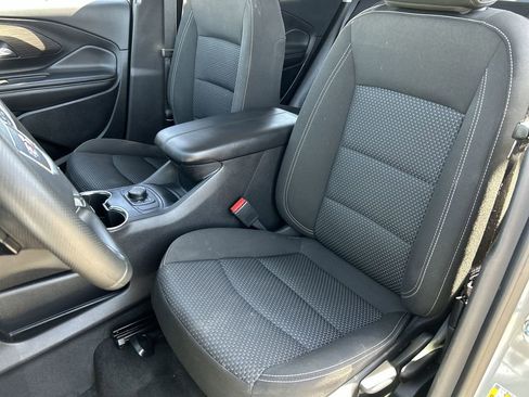 Used 2024 GMC Terrain SLE FWD image 18