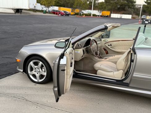 Used 2007 Mercedes-Benz CLK 550 Cabriolet image 34