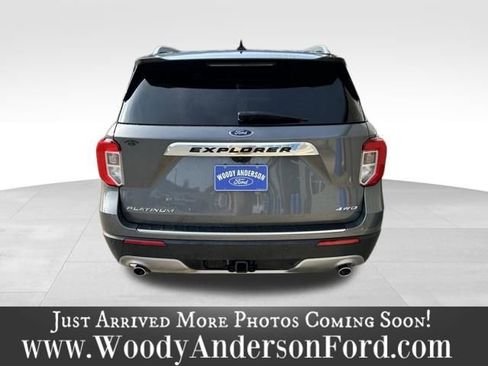 Used 2023 Ford Explorer Platinum w/ Technology Package image 5