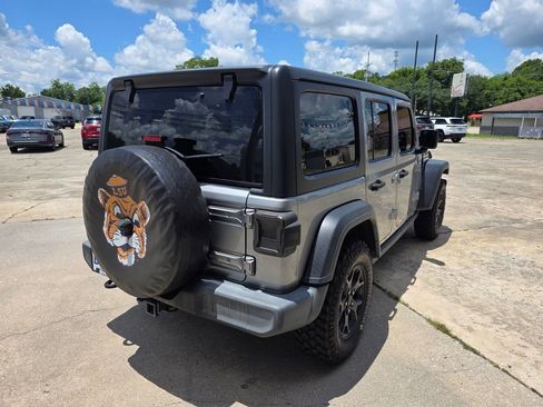 Used 2021 Jeep Wrangler Unlimited Sport AWD/4WD image 7