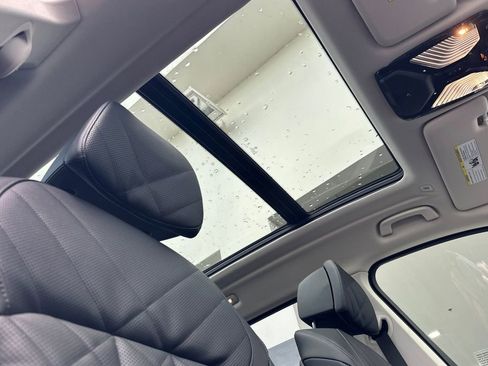 New 2026 BMW X7 xDrive40i w/ Premium Package image 19