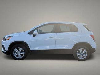 Used 2020 Chevrolet Trax LS w/ Tint and Cruise Package video 2