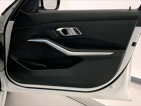 Certified 2023 BMW 330e xDrive w/ Premium Package image 25